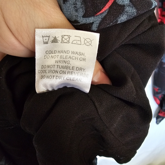 Princess Polly Red Rose Floral Mini Dress Size 6 US - Picture 8 of 8